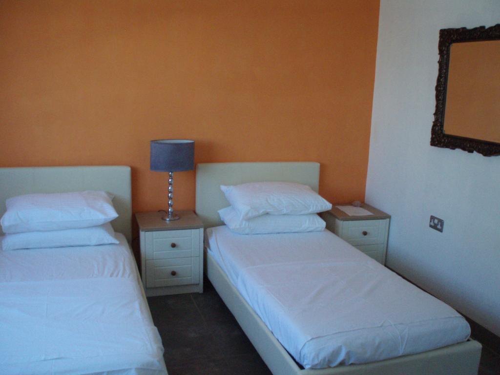 Big Red'S Hotel Bull Savanna Ngoại thất bức ảnh